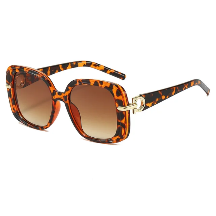 Nadia Women's Retro Oversized Gradient UV400 Square Frame Sunglasses