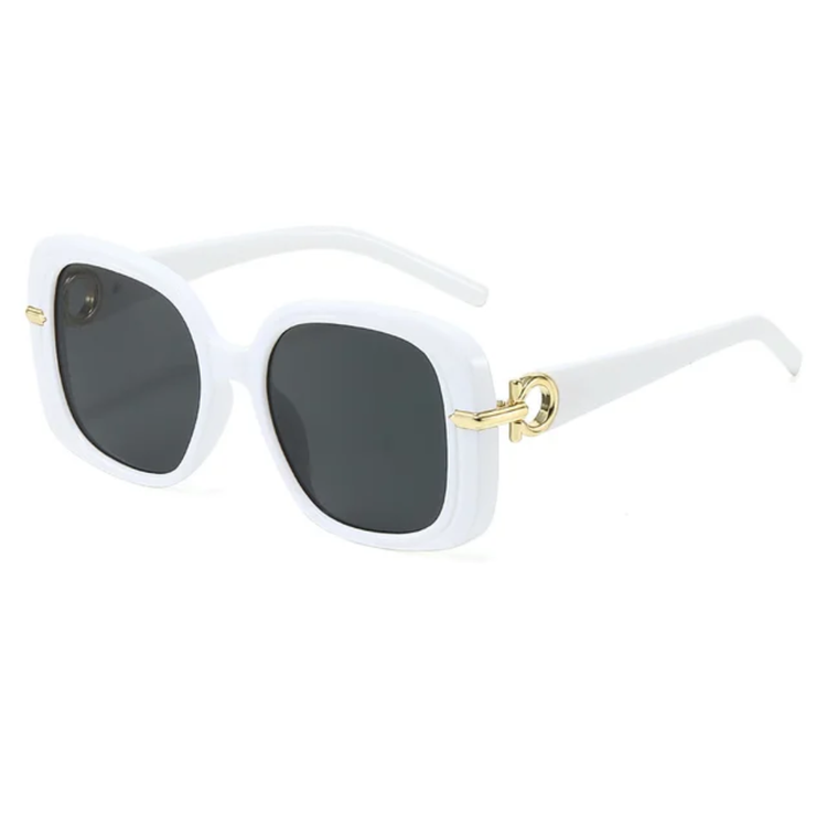 Nadia Women's Retro Oversized Gradient UV400 Square Frame Sunglasses