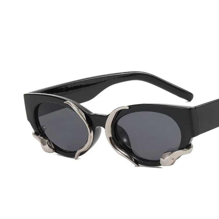 Gia Women's Oval Frame Snake Deatiled Bold Frame UV400 Sunglasses
